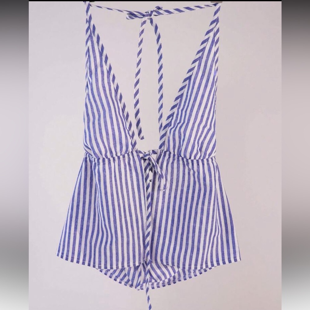 NEW Blue & White Striped Front-Tie SHEIN Halter Top (Large)